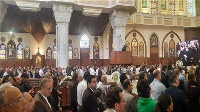 أبرزهم البابا تواضروس.. بدء عزاء رجل الأعمال رؤوف غبور بحضور عدد كبير  من الشخصيات العامة