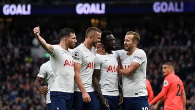 توتنهام يقلب الطاولة على ليدز يونايتد ويفوز برباعية في الدوري الإنجليزي