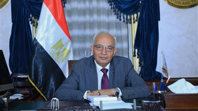 وزير التعليم يعلق على صور ارتداء الأطفال الحجاب بالمدارس