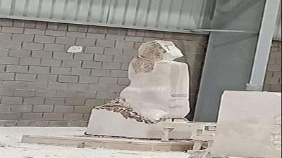 بعد تعرضه للهجوم.. مصمم التمثال المشابه لتمثال نهضة مصر يكشف تفاصيله
