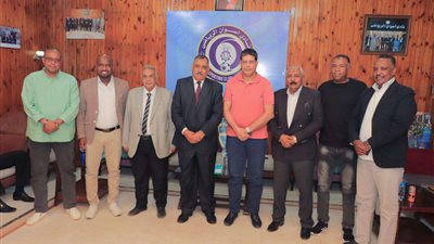 أيمن الرمادي يصل أسوان لقيادة الفريق