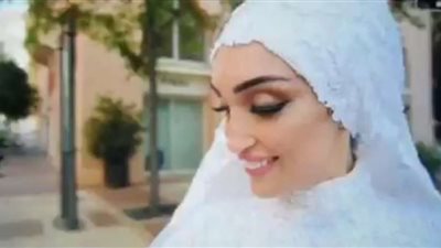 بالفيديو.. هذا ما حدث بجلسة تصوير لعروس وسط شوارع بيروت مع الانفجار