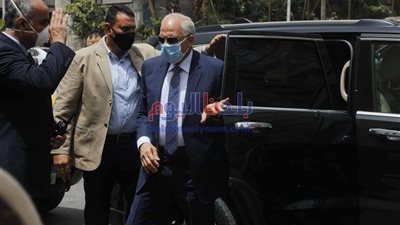 محافظ الجيزة بتابع إجراءات التقدم بطلبات التصالح في مخالفات البناء بالمحافظة