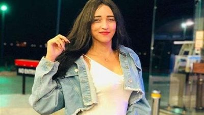 تطورات جديدة.. النيابة تُصدر قرارها بشأن منار سامي فتاة الـ 