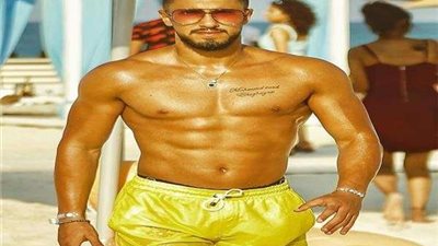 برفقة صافيناز.. نجل سعد الصغير يشعل السوشيال ميديا