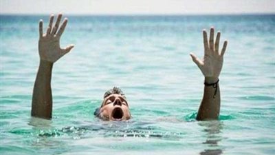 عمليات البحث مستمرة.. مصرع شابين غرقا بشواطئ جمصة واستخراج جثمان أحدهما