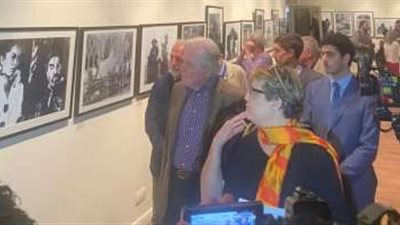 حسين فهمي يفتتح معرض صور المخرج الإيطالي بيير باولو بازوليني