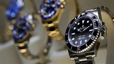 طباخ يسرق ساعتين بقيمة 620 ألفًا من لاعب شهير