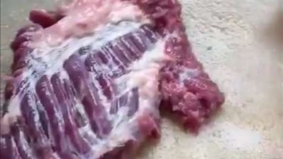 قطعة لحم تثير الرعب على مواقع التواصل الاجتماعي