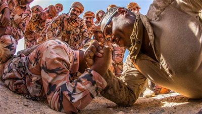 عُمان تستبق عاصفة مدارية برفع حظر التجول عن المحافظات