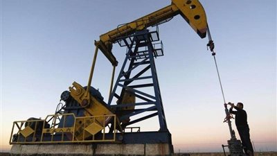 تراجع أسعار النفط اليوم و خام البرنت يسجل 93.30 دولار