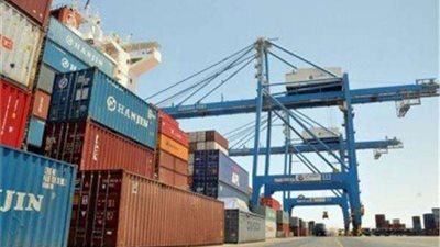 تداول 15 ألف طن من البضائع العامة والمتنوعة بموانئ البحر الأحمر