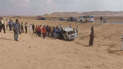 إصابة 8 مصابين إثر انقلاب «ميكروباص» بمحور صفط اللبن