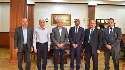 وزير الموارد المائية والري يلتقي بـ نائب مدير عام منظمة الفاو لبحث سبل التعاون