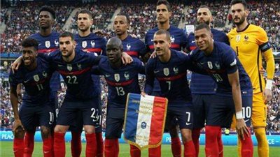 بعثة فرنسا تصل إلى الدوحة استعداداً لكأس العالم