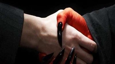 بـ1300 دولار.. فتاة تبيع روحها للشيطان والوسيط يعدها بتحقيق 3 أمنيات