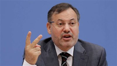 الهجوم على مذيع الجزيرة بسبب صوامع القمح في انفجار بيروت