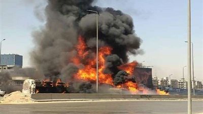 أوناش إدارة المرور ترفع حطام حادث الدائري