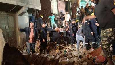 تفاصيل انهيار منزلين بهما 10 أشخاص بينهم أطفال بالقليوبية