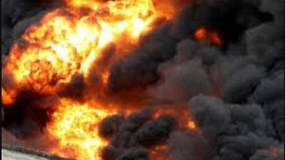 حريق هائل في بريطانيا وإخلاء 100 منزل