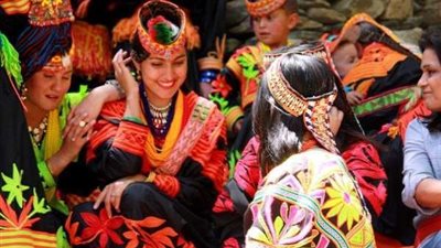 يعيشون قرن ونصف والنساء ينجبن في الـ 65..تعرف على شعب الهونزا