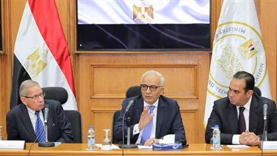 حجازي: تفعيل وحدة التواصل والدعم للمعلمين بالمديريات التعليمية