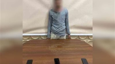 بأسلوب خداعي.. تفاصيل القبض على أخطر «لص موبايلات» بمدينة بدر