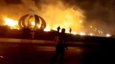 محتجون إيرانيون يشعلون النار في منزل الخميني والإعلام الرسمي يكذّب