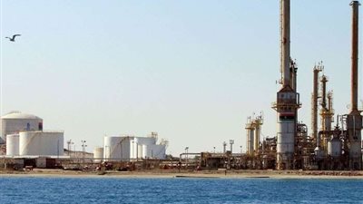 أضخم من انفجار مرفأ بيروت.. النفط الليبية تحذر من كارثة جديدة