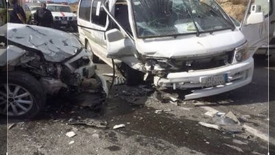 وقوع حادث تصادم بين سيارة ميكروباص وأخرى نقل