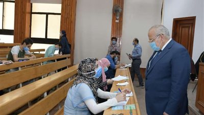 الخشت: خريجي طب القصر العيني يتفوقون على العديد من خريجي الجامعات الدولية