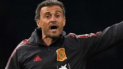 مدرب اسبانيا يتمنى تتويج الأرجنتين بالمونديال