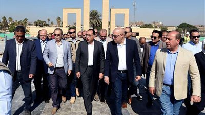 رئيس الوزراء يتفقد أعمال تطوير حديقة تلال الفسطاط