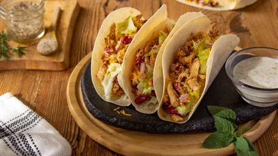 طريقة عمل تاكو الدجاج في المنزل.. سهل وموفر