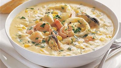 طريقة عمل شوربة الـ سي فود.. سهلة وبسيطة