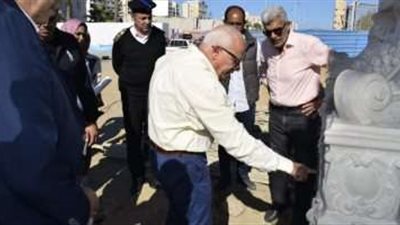 محافظ بورسعيد يتفقد سير أعمال تطوير المرحلة الأولى من الممشى السياحى