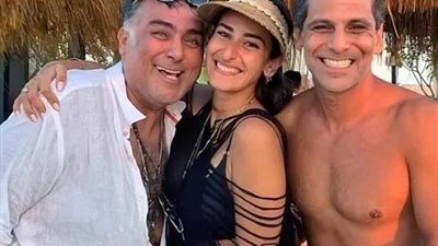 أمينة خليل تتعرض للهجوم بسبب صورة مع تامر حبيب