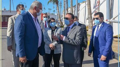 جولة تفقدية لمحافظ الإسكندرية باللجنة الانتخابية العامة باستاد الإسكندرية
