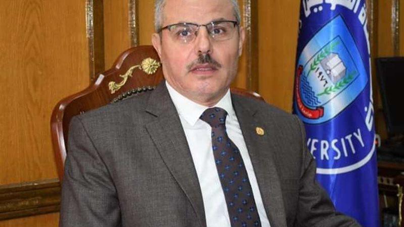 الدكتور ناصر مندور