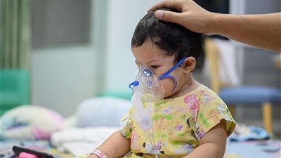 سريع الانتشار وعالي الخطورة.. أعراض الفيروس المخلوي للأطفال RSV
