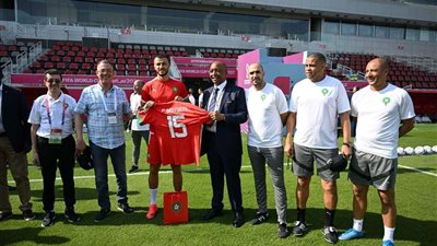 رئيس الاتحاد الأفريقي يدعم منتخب المغرب