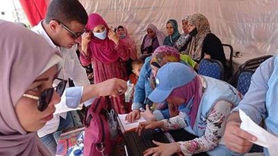 أهالي طرة والمعادي يتوافدون على لجان اقتراع مجلس الشيوخ