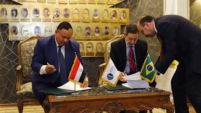 خطة عمل لتبادل المستندات والبيانات إلكترونيا بين الجمارك والعربية البرازيلية