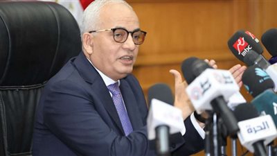 بـ 11 قرار.. تحرك عاجل من وزير التعليم بشأن انتشار الفيروس المخلوي في المدارس