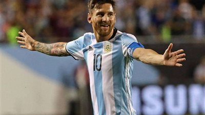 جماهير السعودية تثير غضب ميسي بعد الفوز على الأرجنتين.. فيديو