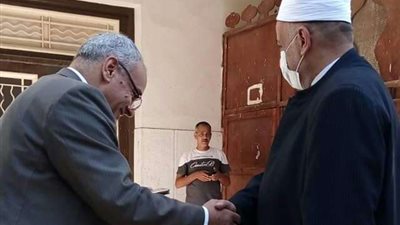 وكيل أوقاف الإسكندرية يتفقد العديد من اللجان الانتخابية بالمحافظة