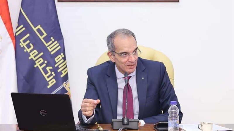 وزير الاتصالات