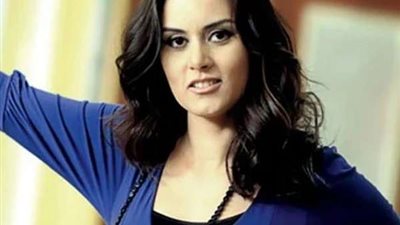 في عيد ميلادها.. شاهد رشا المهدي تحتفل بإطلالة جريئة (صور)