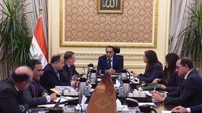 رئيس الوزراء يتابع جهود الترويج لجذب مزيد من الاستثمارات لسوق رأس المال