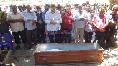 بالصور.. تشيع جثمان الفنان الراحل سمير الإسكندراني بحضور هاني شاكر